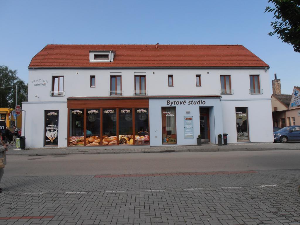 Penzion Admiral Třeboň Exteriör bild